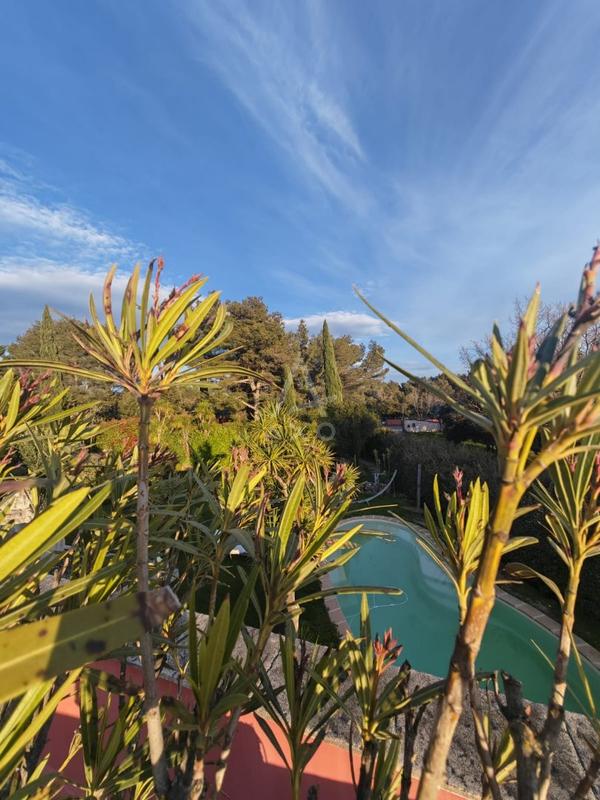 Maison d'architecte - 289 m² - 6 pièces