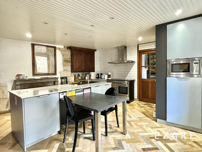 Maison - 297 m² - 8 pièces