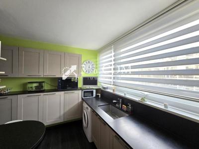 Appartement - 98 m² - 4 pièces