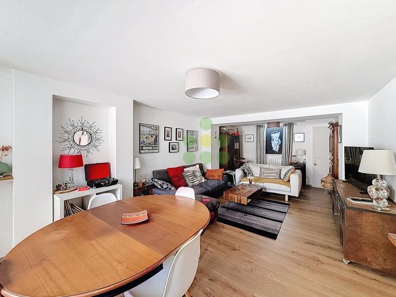 Appartement - 70 m² - 3 pièces