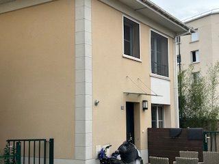 Maison - 94 m² - 5 pièces