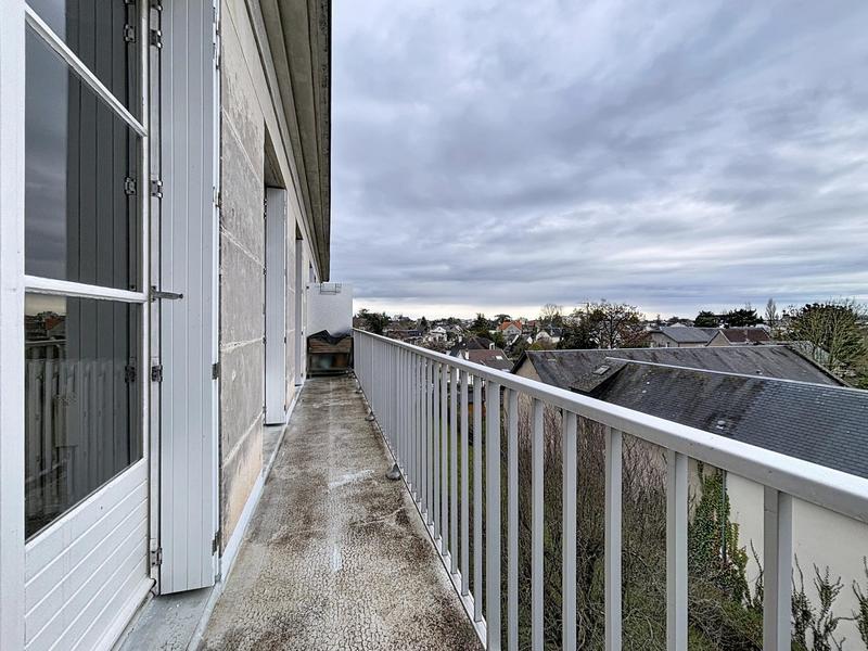 Appartement - 94 m² - 5 pièces