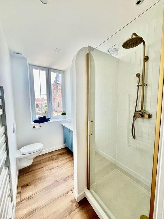 Maison - 220 m² - 8 pièces