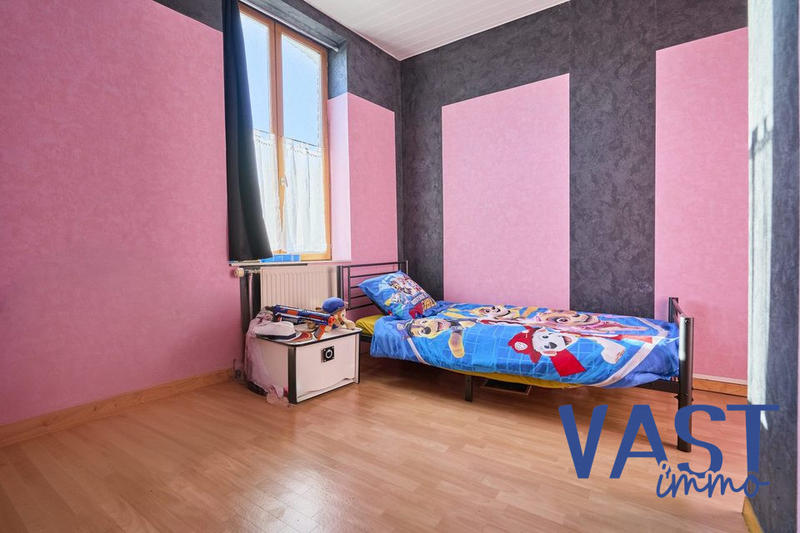 Maison - 185 m² - 8 pièces