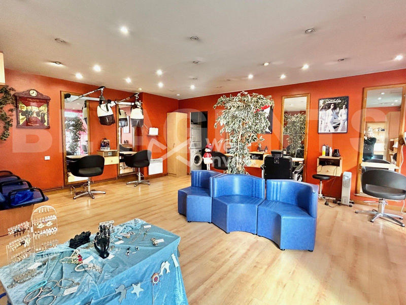 Local commercial - 53 m² - 2 pièces