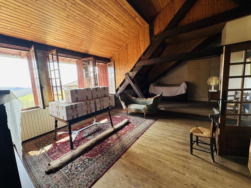 Propriété - 300 m² - 7 pièces