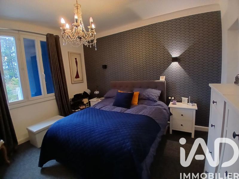 Maison - 168 m² - 9 pièces