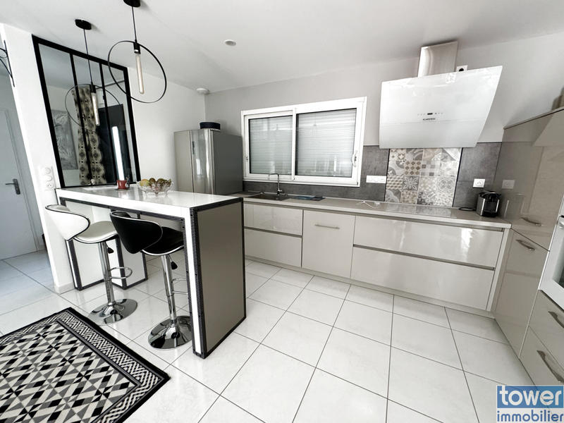 Maison - 102 m² - 4 pièces