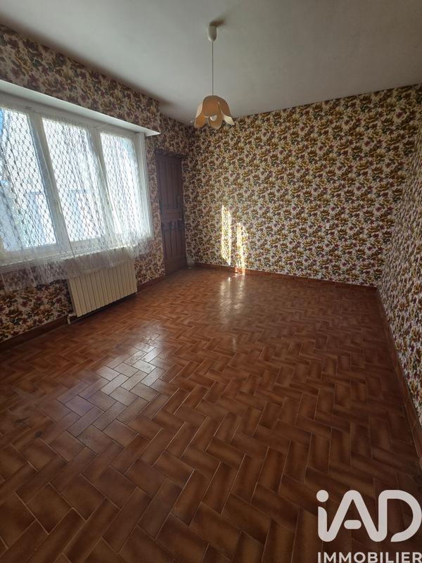 Maison - 210 m² - 10 pièces