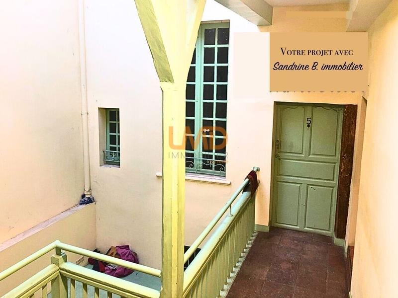 Immeuble - 260 m² - 10 pièces