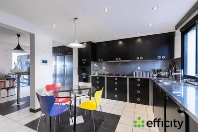 Maison - 358 m² - 7 pièces