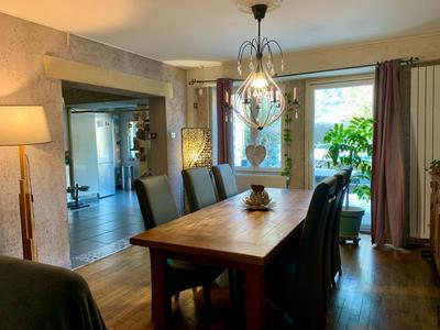 Maison - 215 m² - 7 pièces