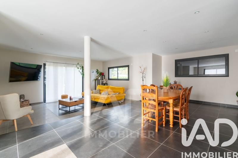Maison - 195 m² - 6 pièces