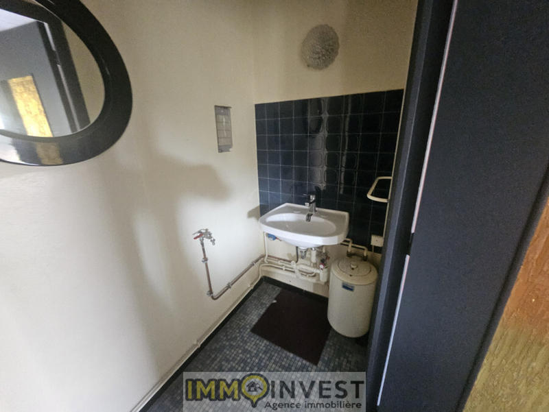 Bureau - 121 m² - 9 pièces