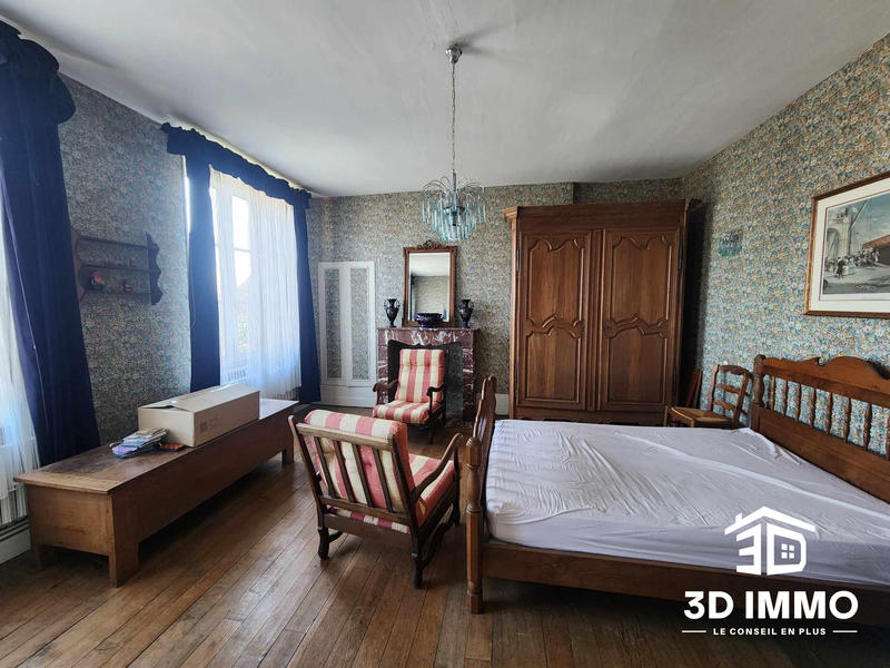 Maison - 210 m² - 6 pièces