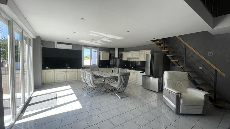 Maison - 95 m² - 4 pièces