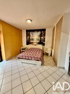 Maison de ville - 240 m² - 6 pièces