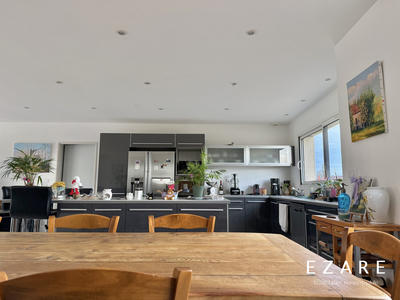 Maison - 174 m² - 6 pièces