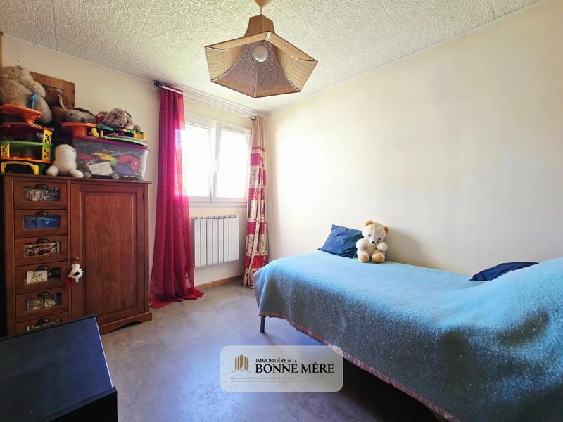 Appartement - 90 m² - 3 pièces