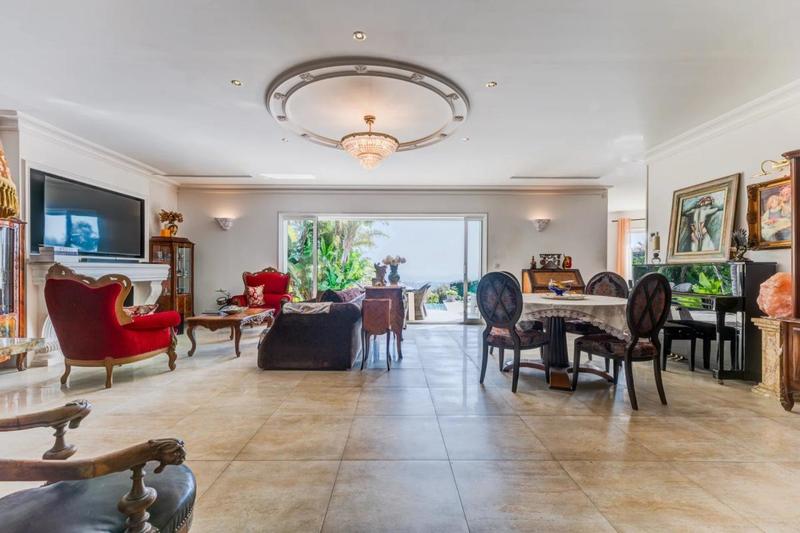 Villa - 303 m² - 7 pièces