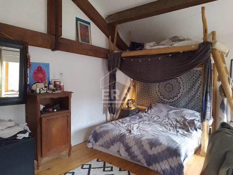 Maison - 213 m² - 9 pièces