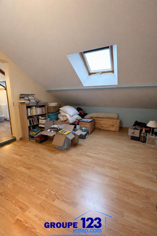 Maison - 251 m² - 8 pièces