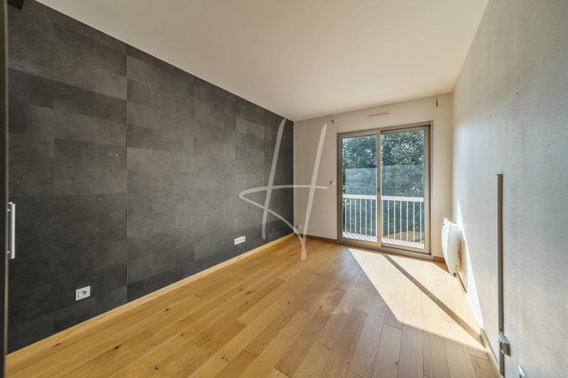 Appartement - 95 m² - 4 pièces