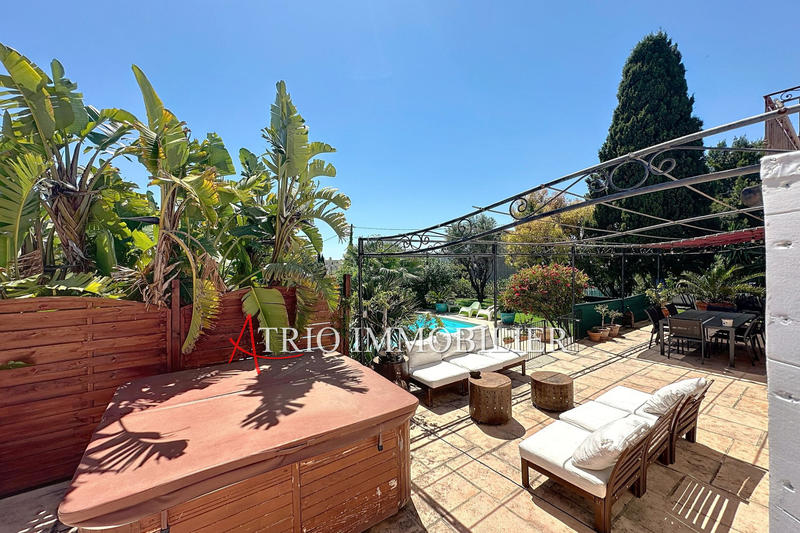 Villa - 225 m² - 7 pièces