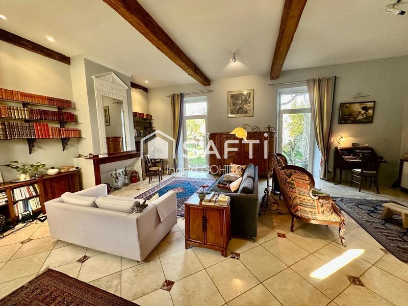 Maison - 354 m² - 12 pièces