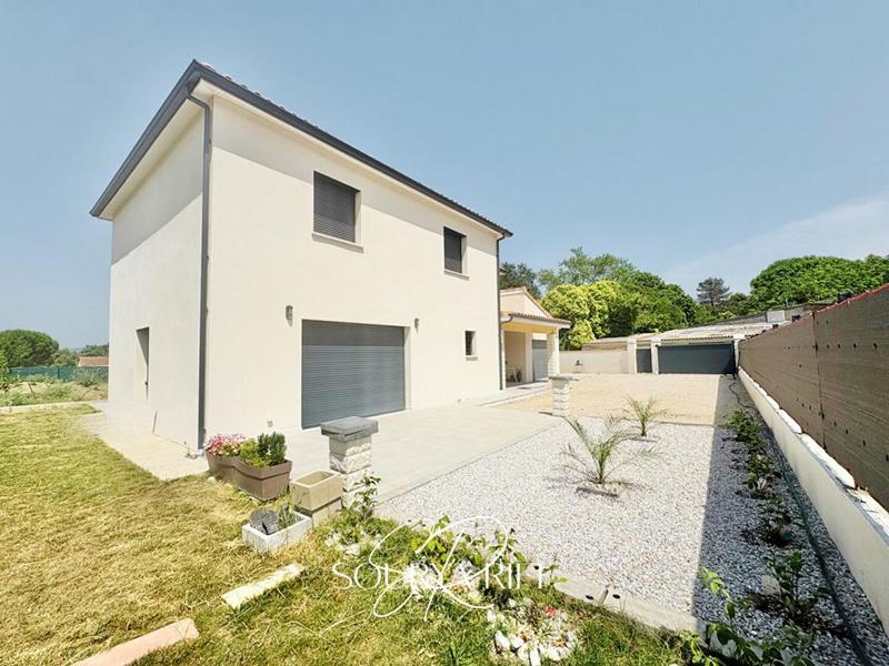 Maison - 137 m² - 5 pièces