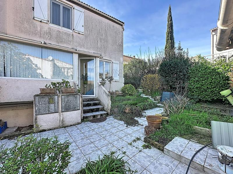 Maison - 99 m² - 5 pièces