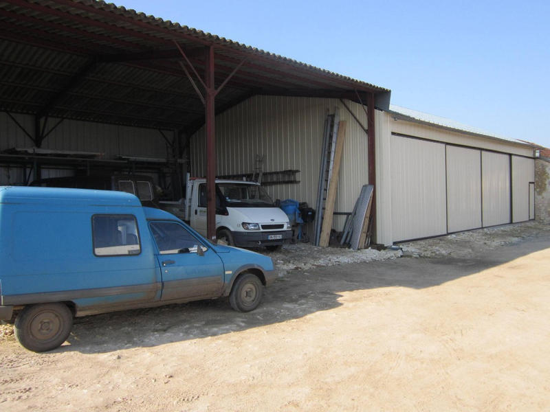 Maison - 330 m² - 12 pièces