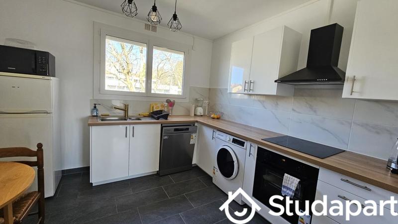 Chambre - 12 m² - 1 pièce