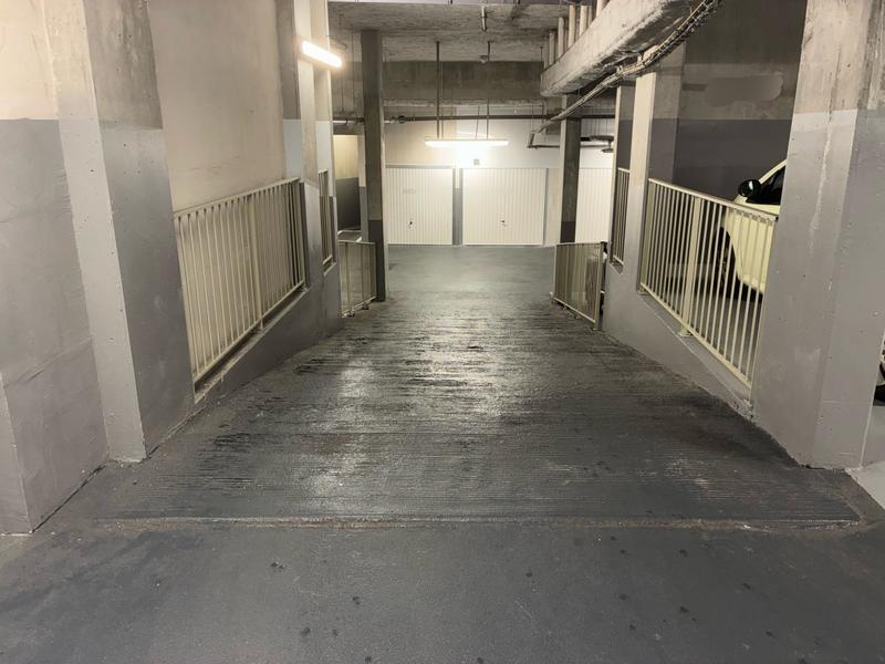 Parking / Garage - 12 m²