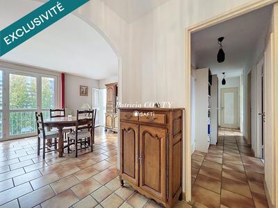 Appartement - 83 m² - 5 pièces