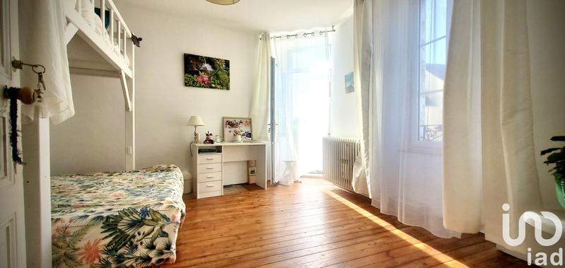 Maison - 182 m² - 10 pièces