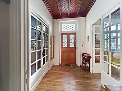 Maison de maîtres - 146 m² - 8 pièces