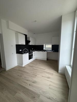 Maison ancienne - 261 m² - 10 pièces