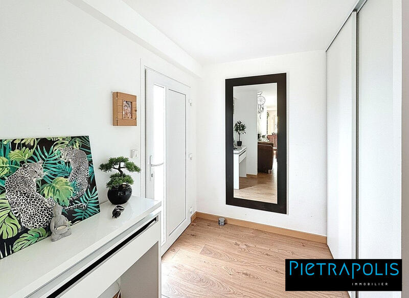 Maison - 180 m² - 7 pièces