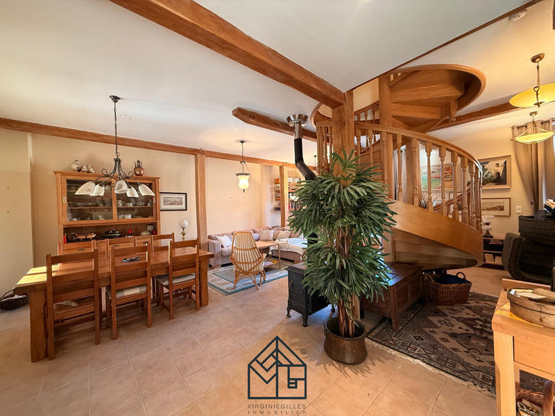 Maison - 128 m² - 4 pièces