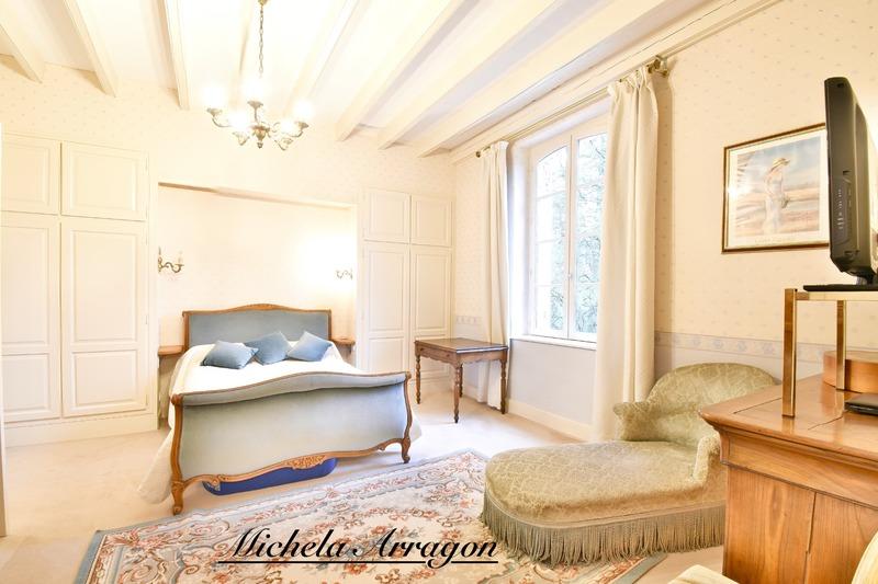 Maison de maîtres - 240 m² - 6 pièces