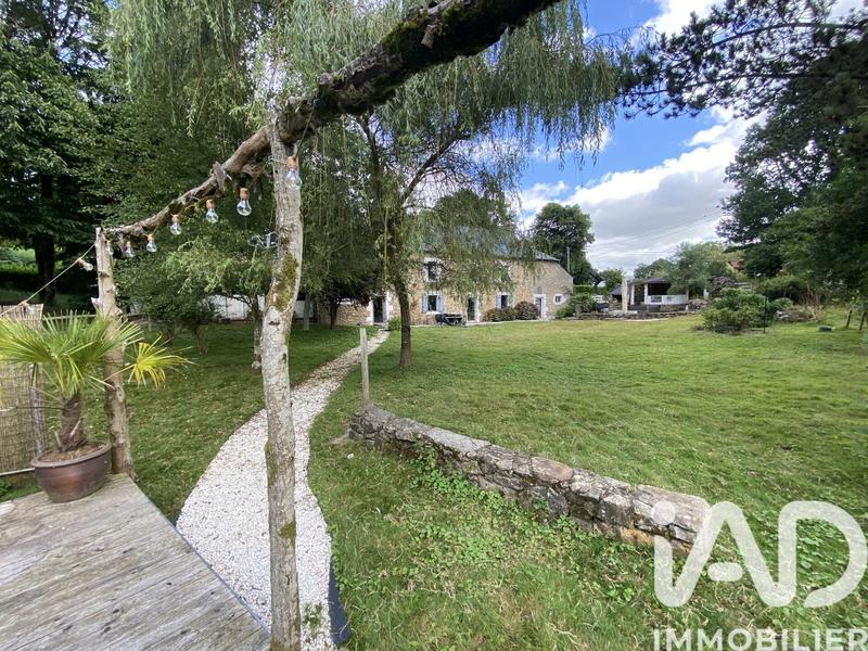 Maison - 226 m² - 7 pièces