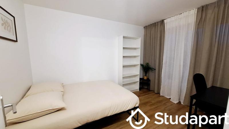 Chambre - 11 m² - 1 pièce