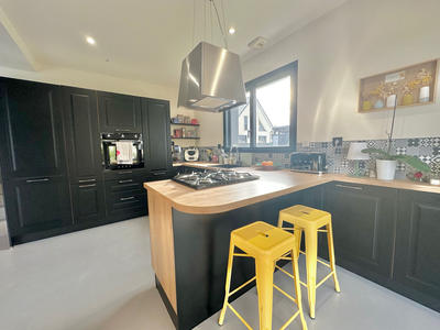 Maison - 130 m² - 7 pièces