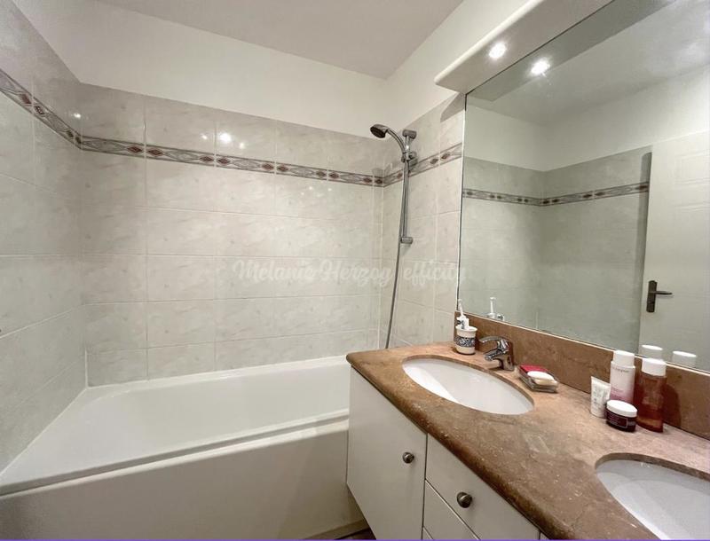 Appartement - 94 m² - 4 pièces