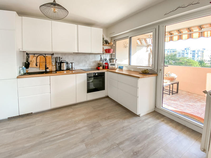 Appartement - 81 m² - 3 pièces