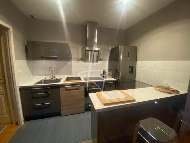 Appartement - 65 m² - 2 pièces