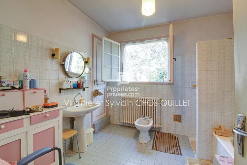 Maison - 196 m² - 7 pièces