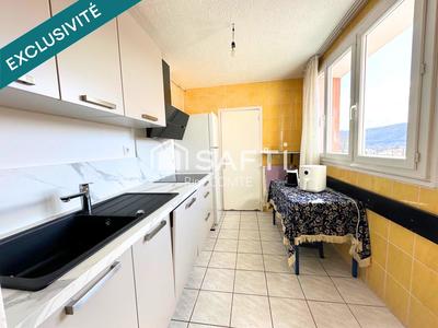 Appartement - 82 m² - 5 pièces