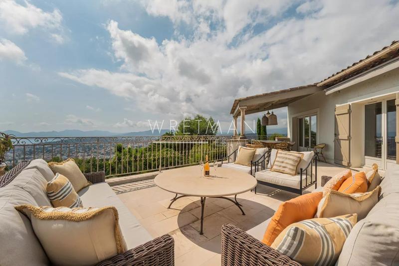 Villa - 319 m² - 7 pièces